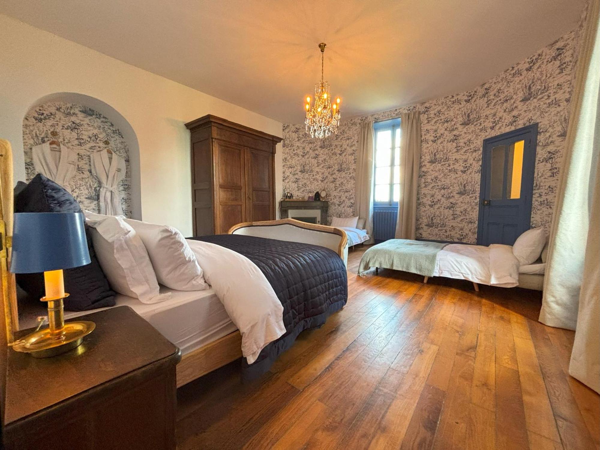 Chateau De Bruges Lapeyrouse Dış mekan fotoğraf